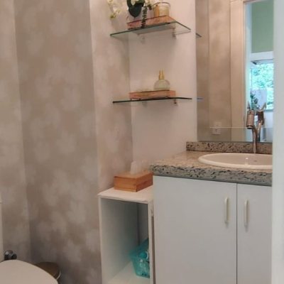 Sala com 26m², 1 garagem, no bairro Saco Grande em Florianópolis