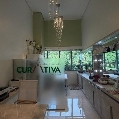 Sala com 26m², 1 garagem, no bairro Saco Grande em Florianópolis