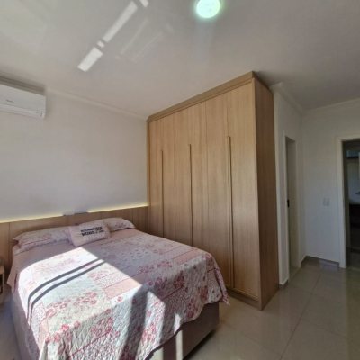 Apartamentos com 85m², 3 quartos, 1 suíte, 1 garagem, no bairro Ingleses do Rio Vermelho em Florianópolis