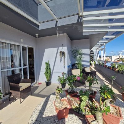 Cobertura com 130m², 3 quartos (sendo 1 suíte), 2 garagens, no bairro Ingleses do Rio Vermelho em Florianópolis