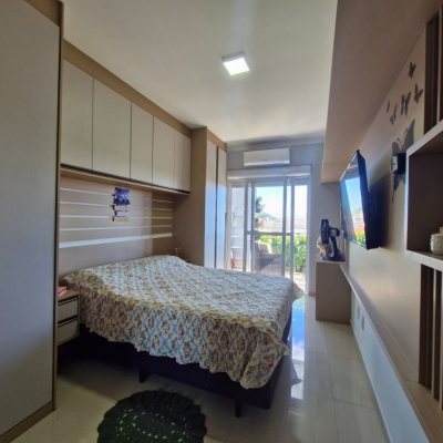 Cobertura com 130m², 3 quartos (sendo 1 suíte), 2 garagens, no bairro Ingleses do Rio Vermelho em Florianópolis