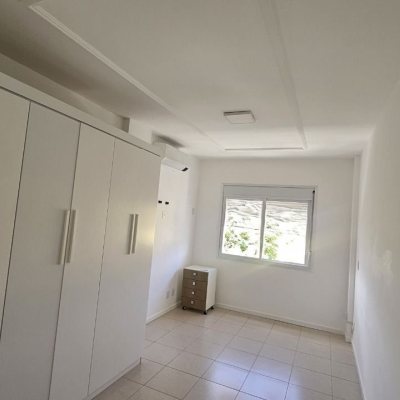 Apartamentos com 53m², 1 quarto, 1 garagem, no bairro Trindade em Florianópolis