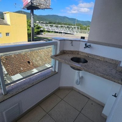 Apartamentos com 53m², 1 quarto, 1 garagem, no bairro Trindade em Florianópolis