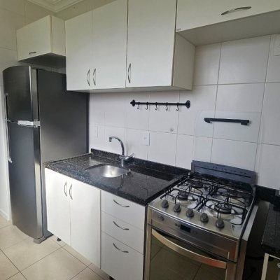 Apartamentos com 53m², 1 quarto, 1 garagem, no bairro Trindade em Florianópolis