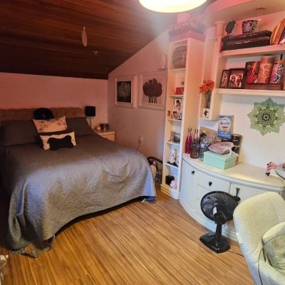 Casa Residencial com 350m², 4 quartos (sendo 3 suítes), 2 garagens, no bairro Centro em Florianópolis