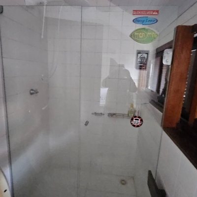 Casa Residencial com 350m², 4 quartos (sendo 3 suítes), 2 garagens, no bairro Centro em Florianópolis