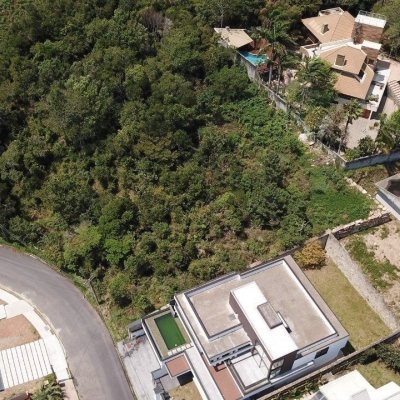 Terrenos Residenciais com 1675m², no bairro João Paulo em Florianópolis