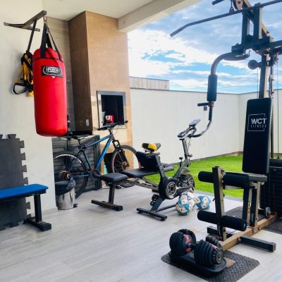 Casa Residencial com 160m², 3 quartos (sendo 1 suíte), 2 garagens, no bairro Campeche em Florianópolis