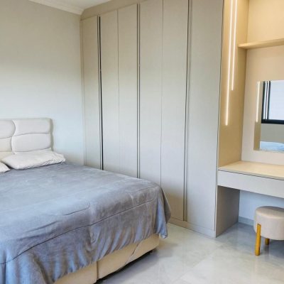 Casa Residencial com 160m², 3 quartos (sendo 1 suíte), 2 garagens, no bairro Campeche em Florianópolis