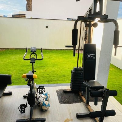 Casa Residencial com 160m², 3 quartos (sendo 1 suíte), 2 garagens, no bairro Campeche em Florianópolis