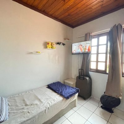 Casa Residencial com 100m², 4 quartos, 1 suíte, 1 garagem, no bairro Ingleses do Rio Vermelho em Florianópolis