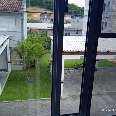 Apartamentos com 57m², 3 quartos, 1 garagem, no bairro Sertão Do Maruim em São José