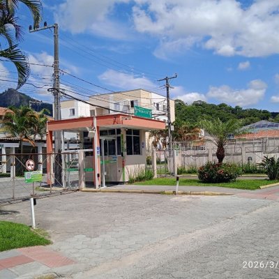 Apartamentos com 57m², 3 quartos, 1 garagem, no bairro Sertão Do Maruim em São José