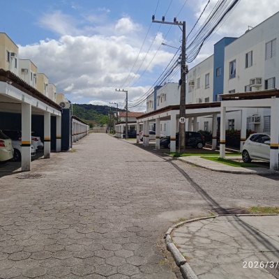 Apartamentos com 57m², 3 quartos, 1 garagem, no bairro Sertão Do Maruim em São José