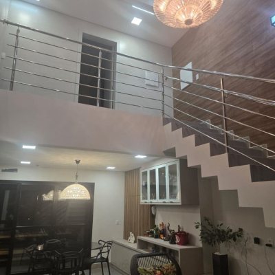 Casa Residencial com 195m², 3 quartos (sendo 2 suítes), 2 garagens, no bairro Areias Do Meio em Governador Celso Ramos