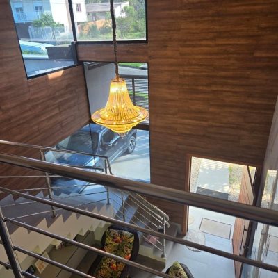 Casa Residencial com 195m², 3 quartos (sendo 2 suítes), 2 garagens, no bairro Areias Do Meio em Governador Celso Ramos