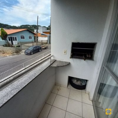 Apartamentos com 70m², 2 quartos, 1 garagem, no bairro Forquilhinha em São José