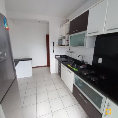 Apartamentos com 70m², 2 quartos, 1 garagem, no bairro Forquilhinha em São José