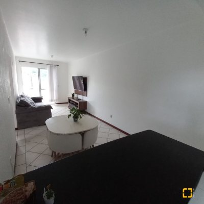 Apartamentos com 70m², 2 quartos, 1 garagem, no bairro Forquilhinha em São José