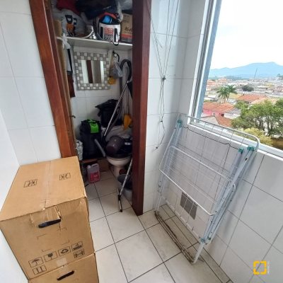 Apartamentos com 70m², 2 quartos, 1 garagem, no bairro Forquilhinha em São José