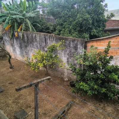 Casa Residencial com 98m², 2 quartos, 1 garagem, no bairro Capoeiras em Florianópolis