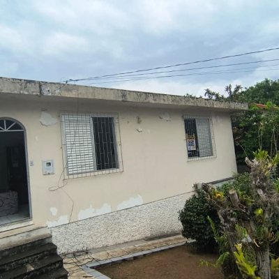 Casa Residencial com 98m², 2 quartos, 1 garagem, no bairro Capoeiras em Florianópolis