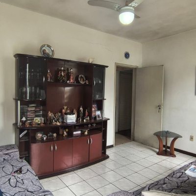 Casa Residencial com 98m², 2 quartos, 1 garagem, no bairro Capoeiras em Florianópolis