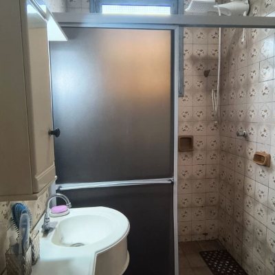 Casa Residencial com 98m², 2 quartos, 1 garagem, no bairro Capoeiras em Florianópolis