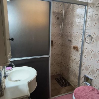 Casa Residencial com 98m², 2 quartos, 1 garagem, no bairro Capoeiras em Florianópolis