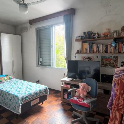 Casa Residencial com 98m², 2 quartos, 1 garagem, no bairro Capoeiras em Florianópolis