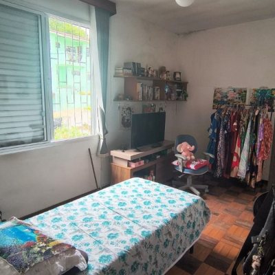 Casa Residencial com 98m², 2 quartos, 1 garagem, no bairro Capoeiras em Florianópolis