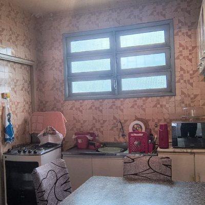 Casa Residencial com 98m², 2 quartos, 1 garagem, no bairro Capoeiras em Florianópolis