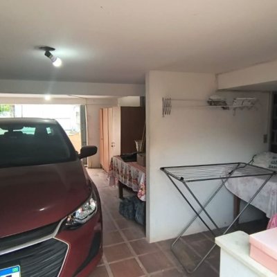 Casa Residencial com 98m², 2 quartos, 1 garagem, no bairro Capoeiras em Florianópolis