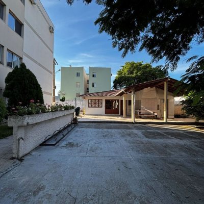 Apartamentos com 75m², 3 quartos, 1 garagem, no bairro Trindade em Florianópolis