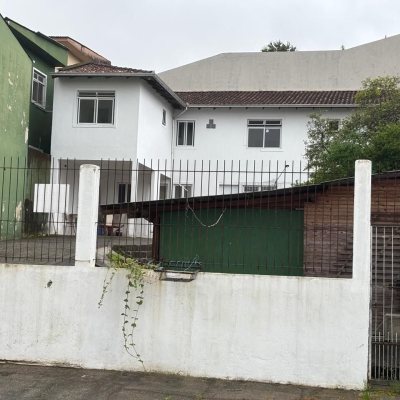 Casa Residencial com 124m², 4 quartos, 3 garagens, no bairro Areias em São José