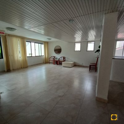 Apartamentos com 55m², 2 quartos, no bairro Centro em Florianópolis
