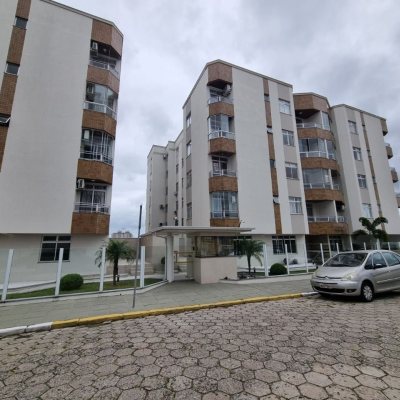 Apartamentos com 100m², 3 quartos, 1 suíte, 1 garagem, no bairro Capoeiras em Florianópolis