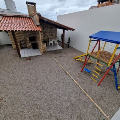 Apartamentos com 100m², 3 quartos, 1 suíte, 1 garagem, no bairro Capoeiras em Florianópolis