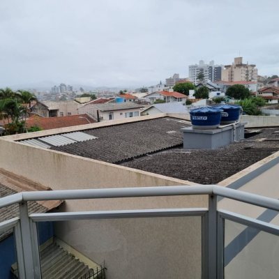 Apartamentos com 100m², 3 quartos, 1 suíte, 1 garagem, no bairro Capoeiras em Florianópolis