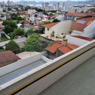 Apartamentos com 100m², 3 quartos, 1 suíte, 1 garagem, no bairro Capoeiras em Florianópolis