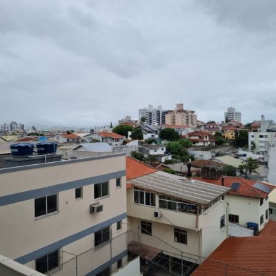 Apartamentos com 100m², 3 quartos, 1 suíte, 1 garagem, no bairro Capoeiras em Florianópolis