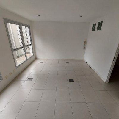 Sala com 35m², 1 garagem, no bairro Trindade em Florianópolis