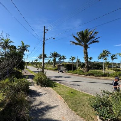 Terrenos Residenciais com 450m², no bairro Ingleses do Rio Vermelho em Florianópolis
