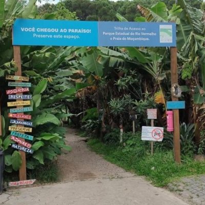 Sobrado Residencial com 144m², 3 quartos, 2 garagens, no bairro São João Do Rio Vermelho em Florianópolis