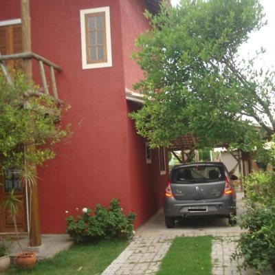 Sobrado Residencial com 144m², 3 quartos, 2 garagens, no bairro São João Do Rio Vermelho em Florianópolis