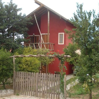 Sobrado Residencial com 144m², 3 quartos, 2 garagens, no bairro São João Do Rio Vermelho em Florianópolis