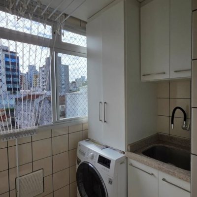 Apartamentos com 89m², 3 quartos, 1 suíte, 2 garagens, no bairro Centro em Florianópolis