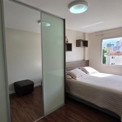 Apartamentos com 89m², 3 quartos, 1 suíte, 2 garagens, no bairro Centro em Florianópolis