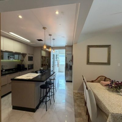 Apartamentos com 102m², 3 quartos, 1 garagem, no bairro Centro em Florianópolis