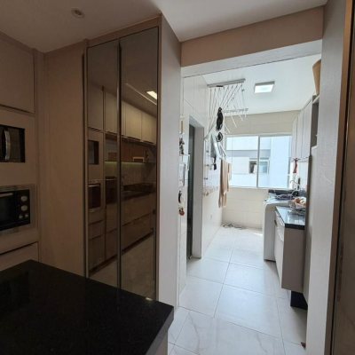 Apartamentos com 102m², 3 quartos, 1 garagem, no bairro Centro em Florianópolis